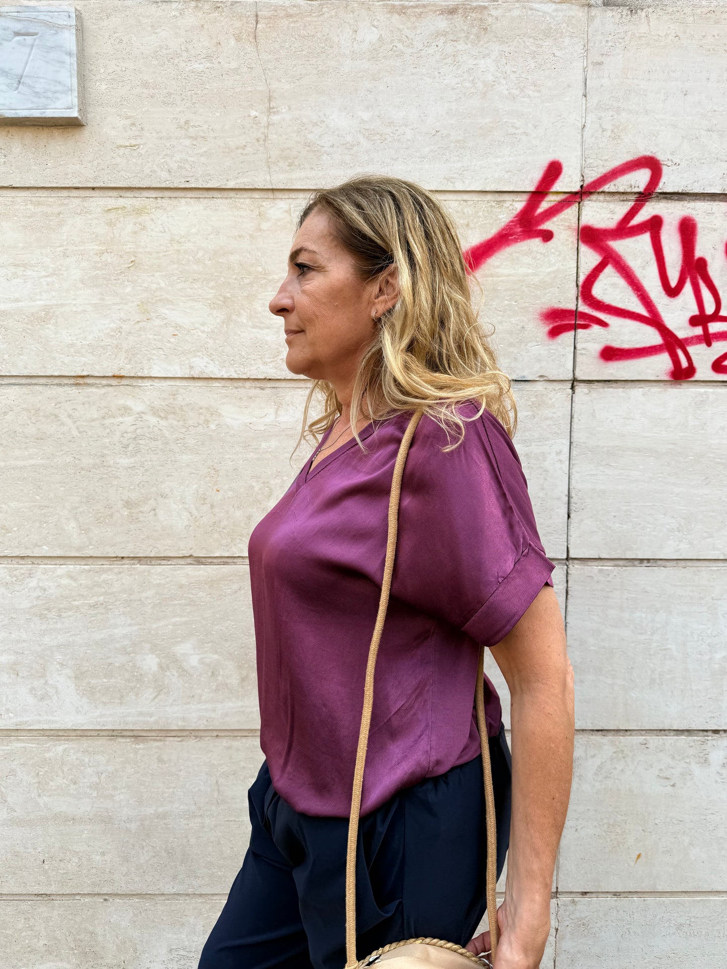 SALDI|Blusa a V in raso di viscosa