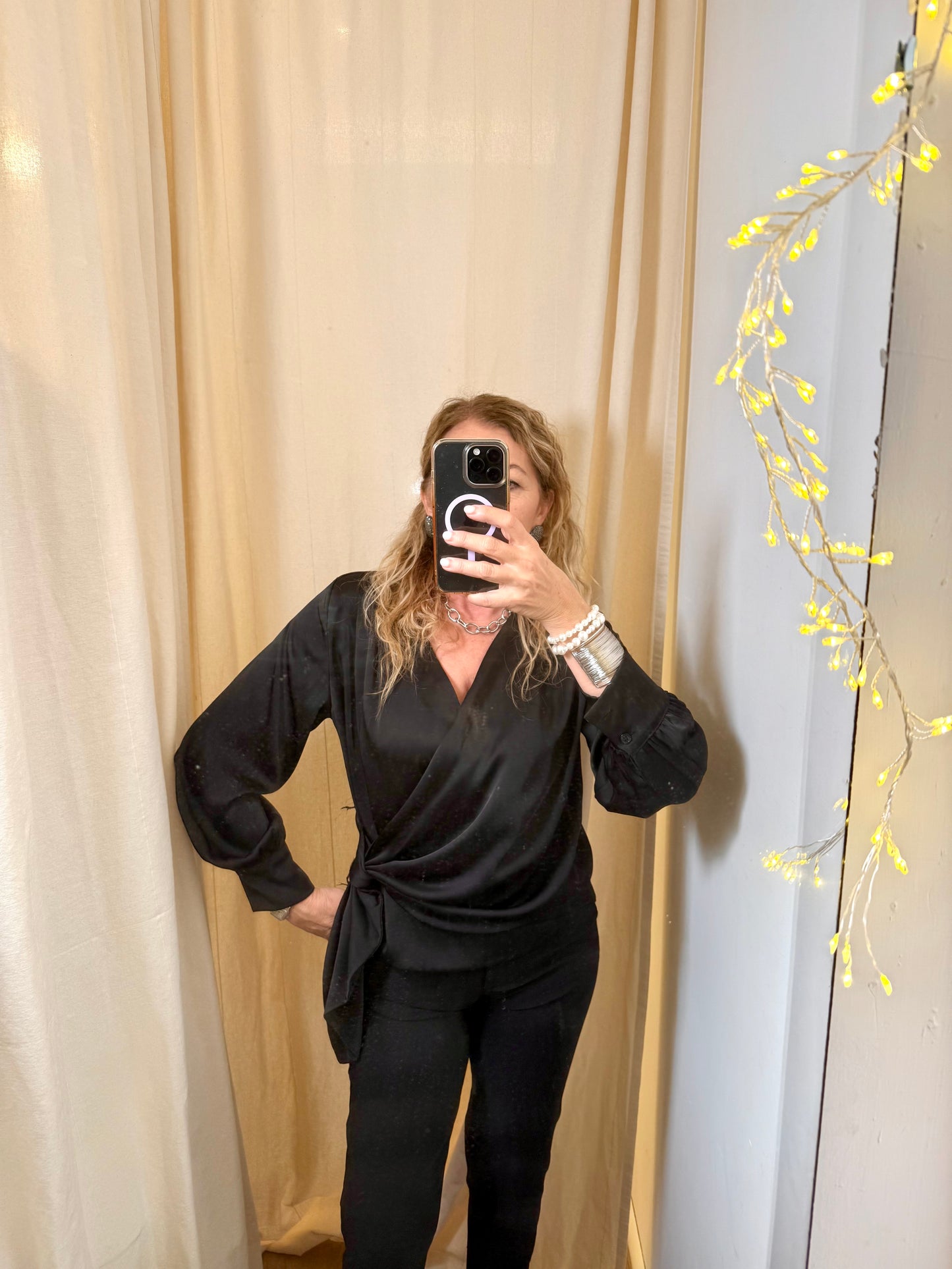 Blusa in raso Elena LS139201 sconto 50%