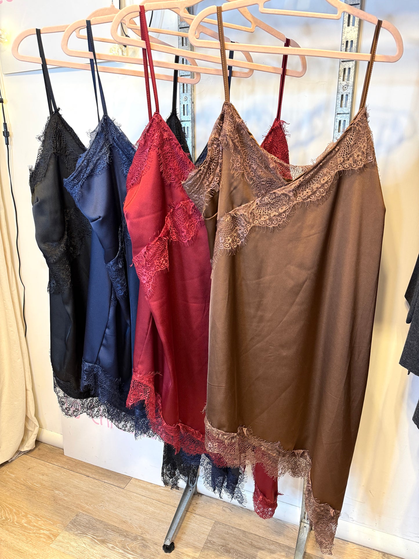 Abito pizzo Curvy