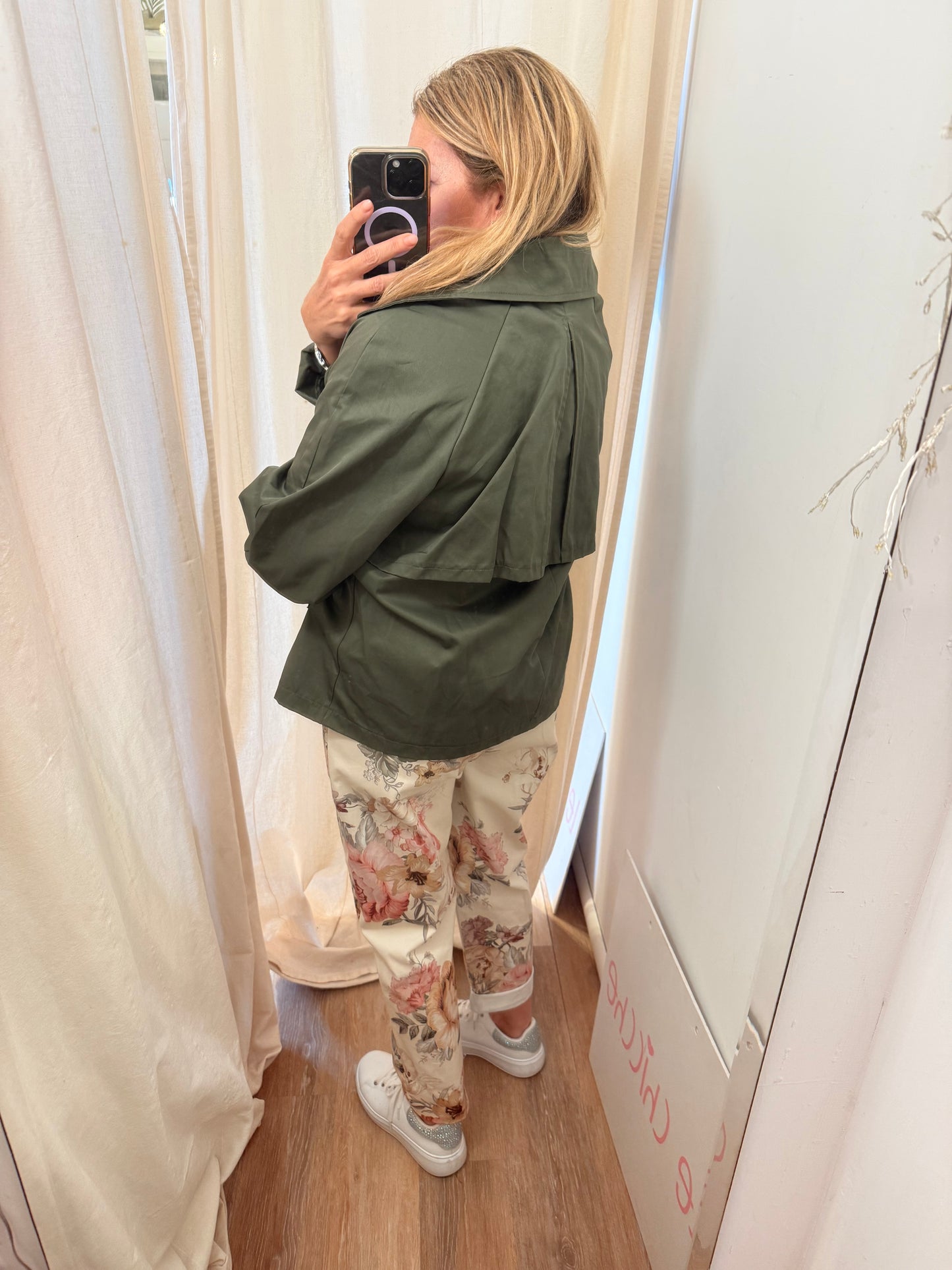 Trench verde militare