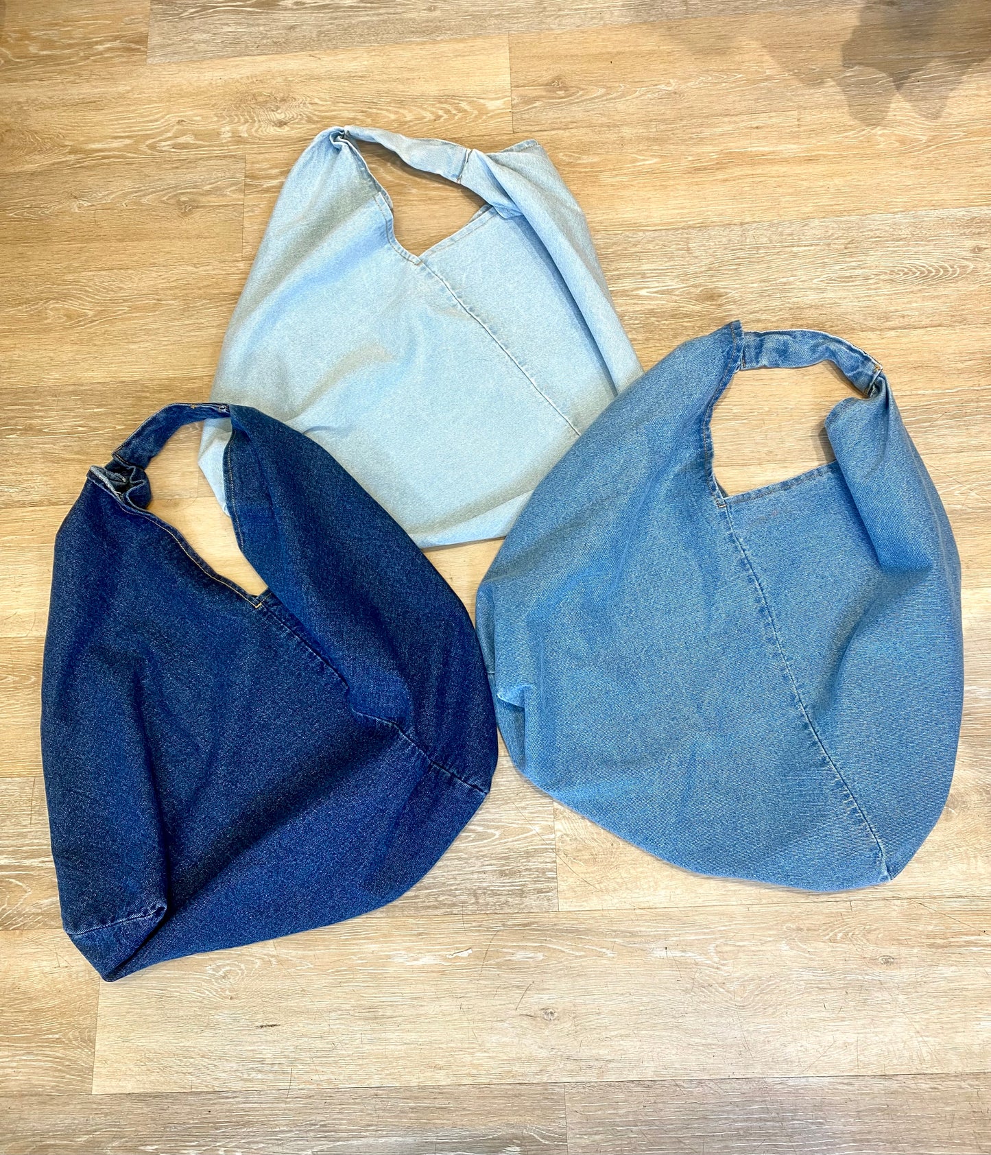 Maxi bag in jeans