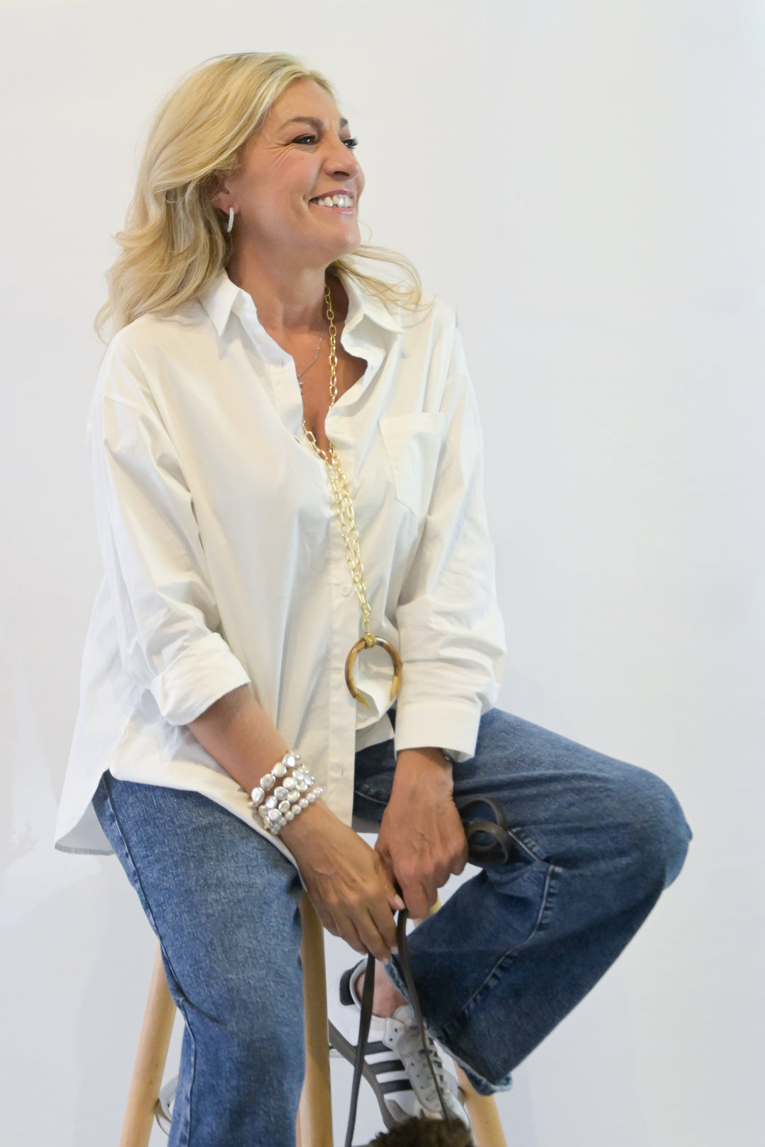 Camicia maschile ampia