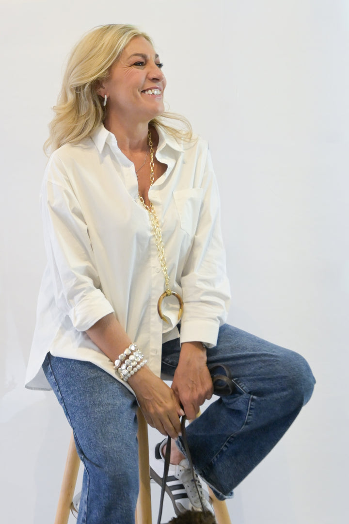 Camicia maschile ampia