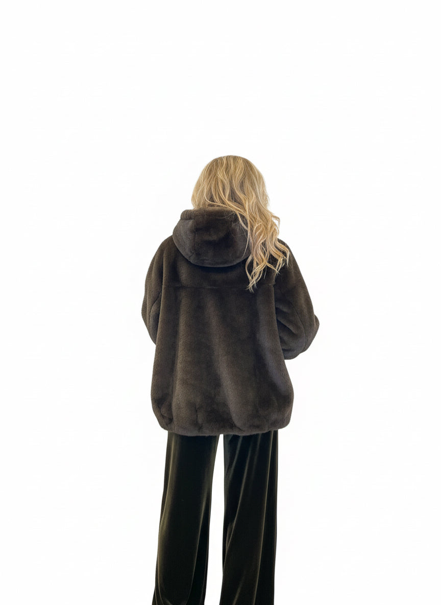 Eco Fur con cappuccio