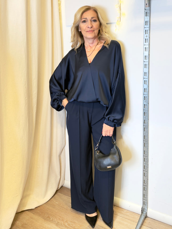 Blusa over in raso a V