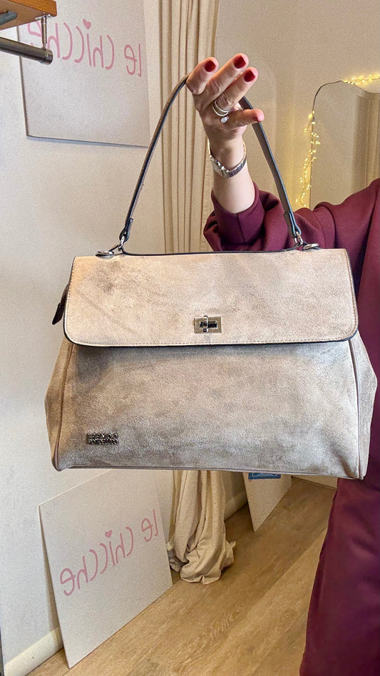 Borsa Kelly