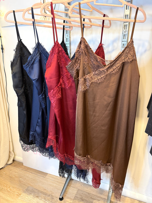 Abito pizzo Curvy