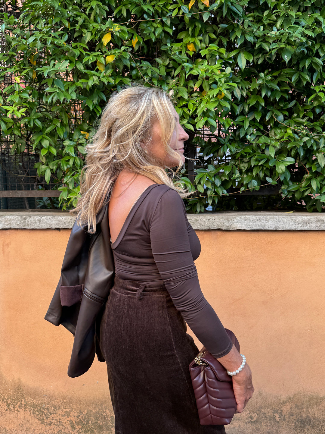 6089 top maniche lunghe a v