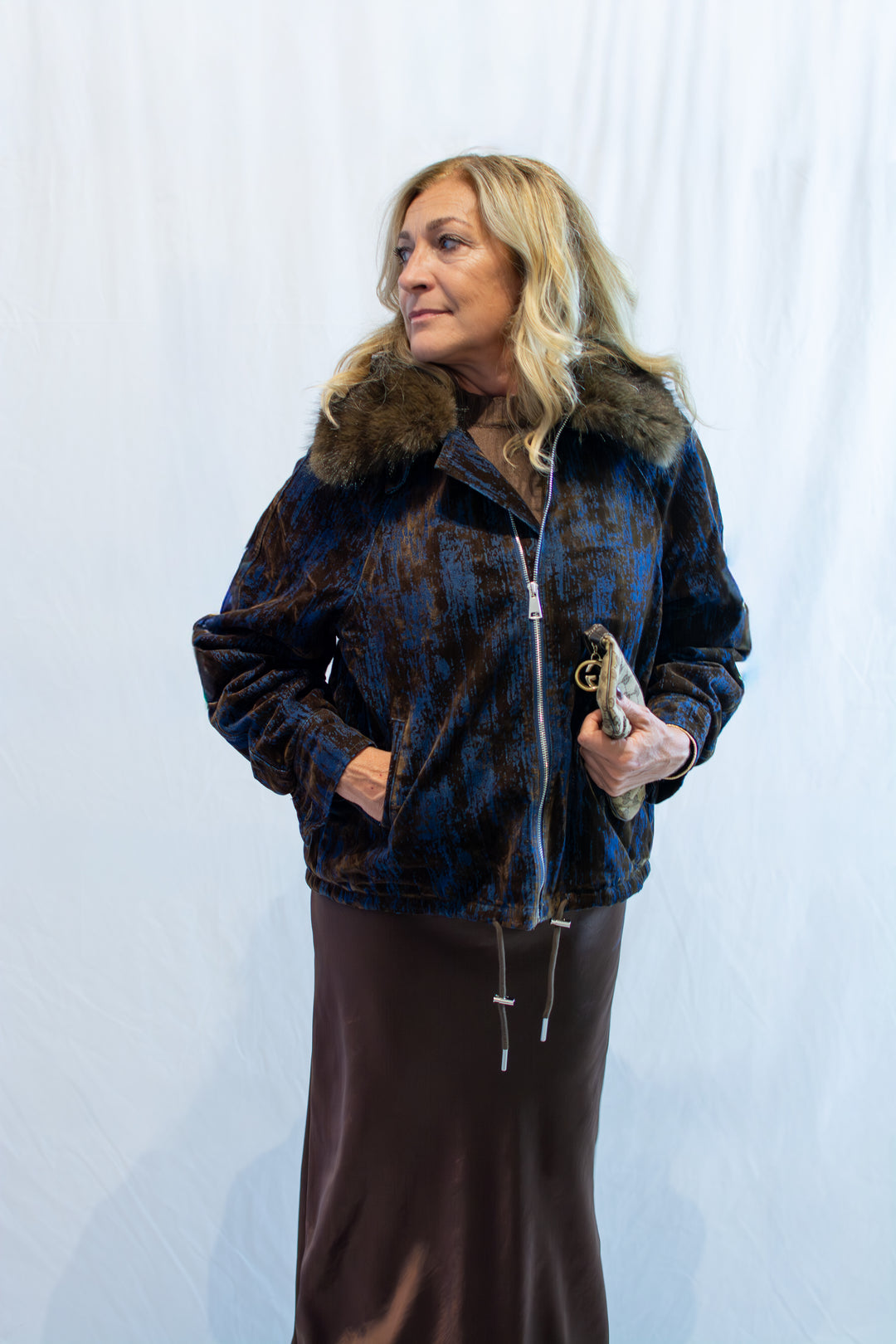 Luxury|Giaccone bomber in velluto con profili in eco fur