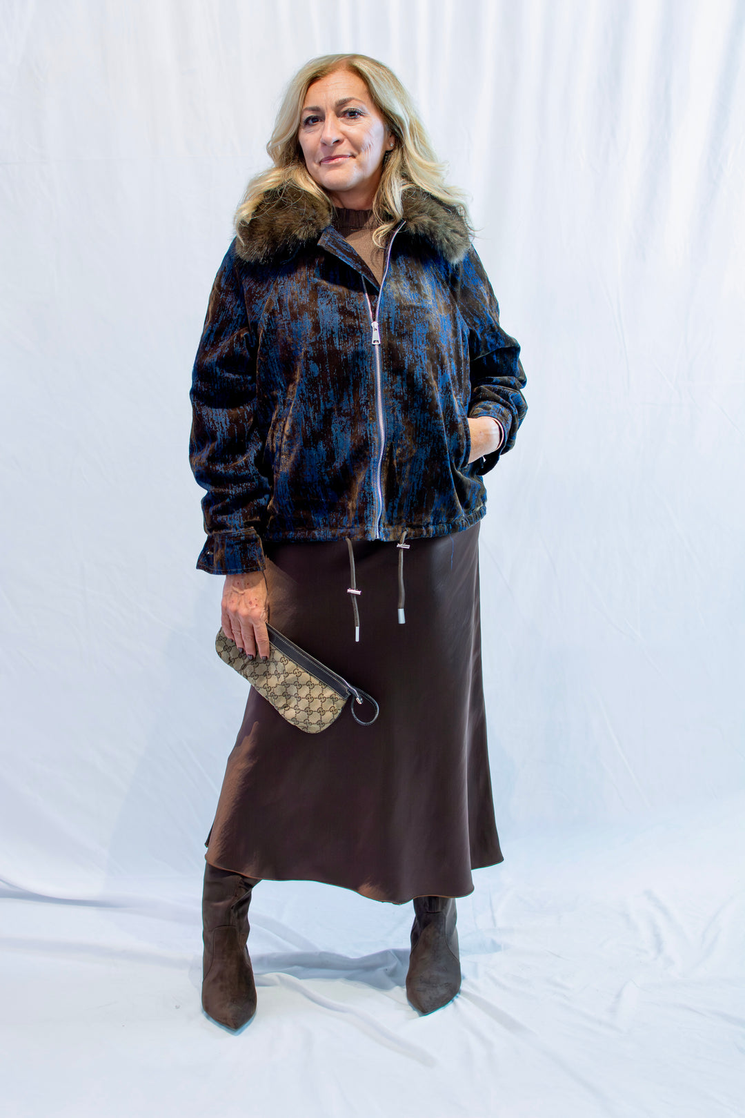 Luxury|Giaccone bomber in velluto con profili in eco fur