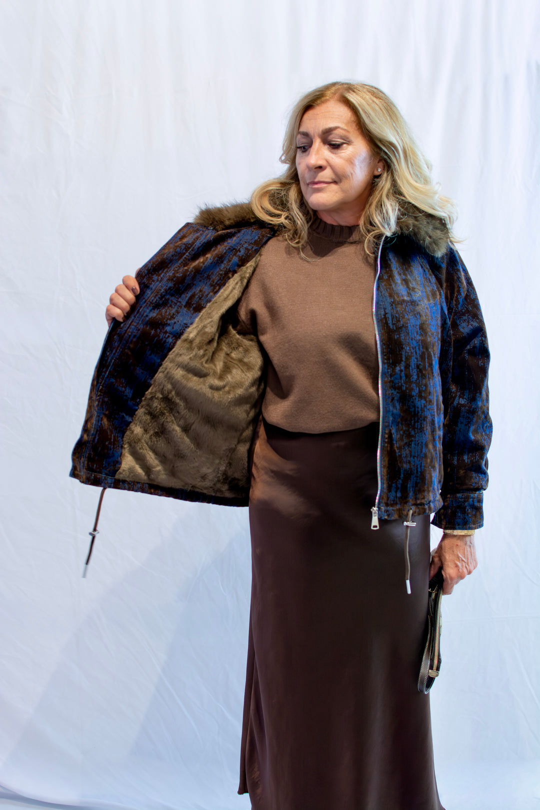 Luxury|Giaccone bomber in velluto con profili in eco fur