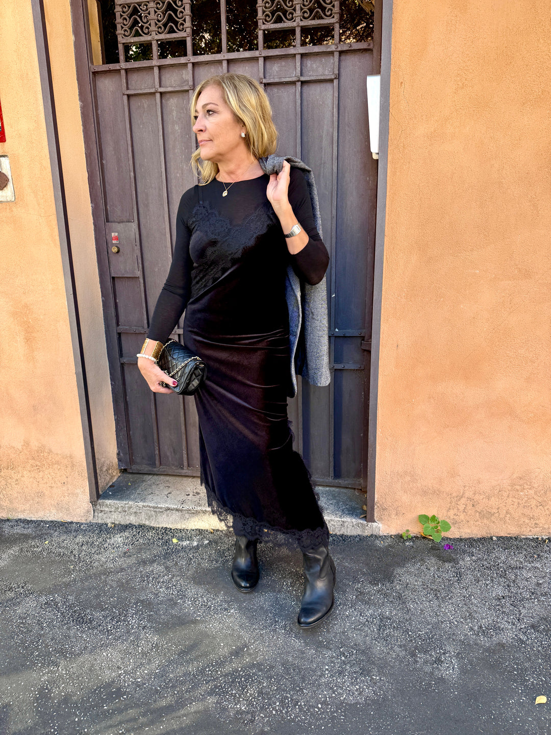 Slip dress in velluto con pizzo