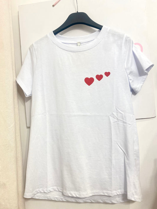 T-shirt cuori rossi