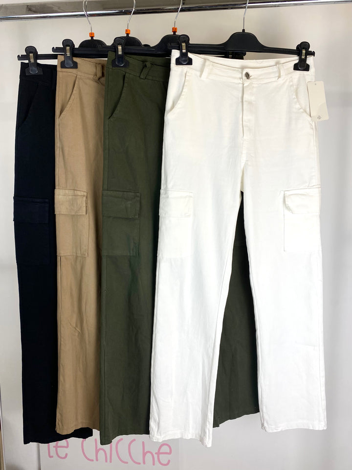 Pantaloni cargo