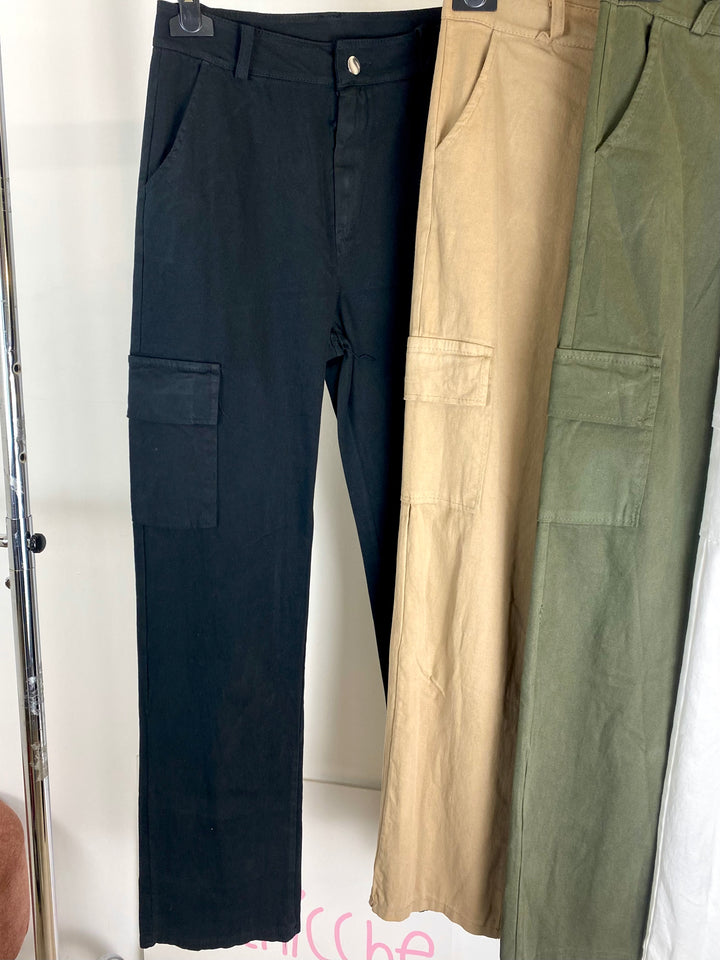 Pantaloni cargo